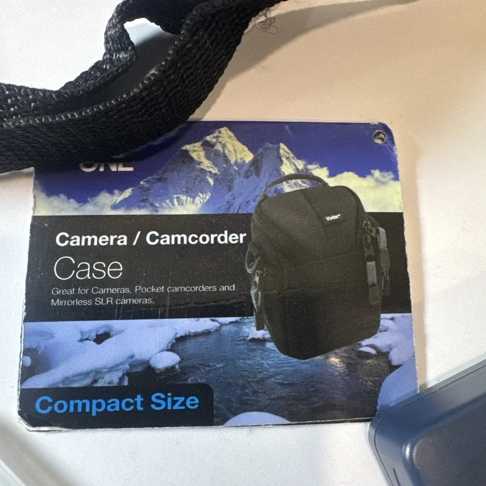 Canon PowerShot ELPH 100 HS 12.1 Mega Pixels 4X Zoom Bundle WORKS- READ DETAILS*